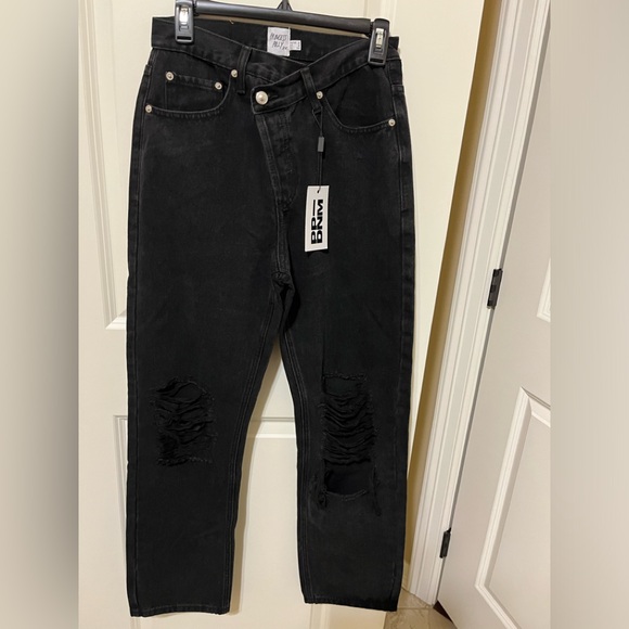 HOLLY ASYMMETRIC RIPPED LEG JEANS BLACK DENIM
 US 2 - Picture 5 of 8